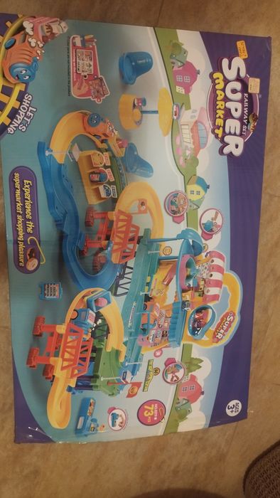 Детско влакче с магазин