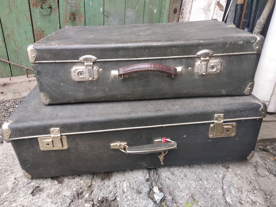 Продам советские чемоданы