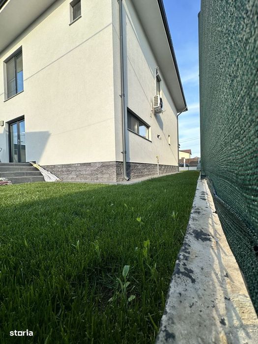Casă nouă Paulesti, suprafață generoasă + curte mare