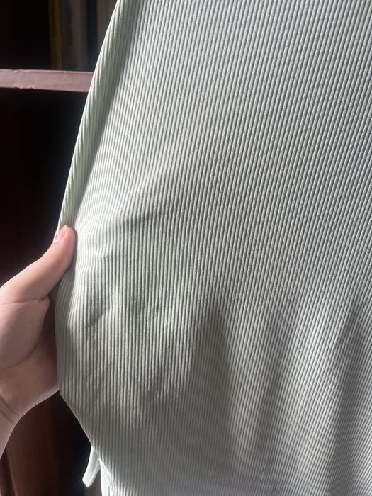 top verde cu guler