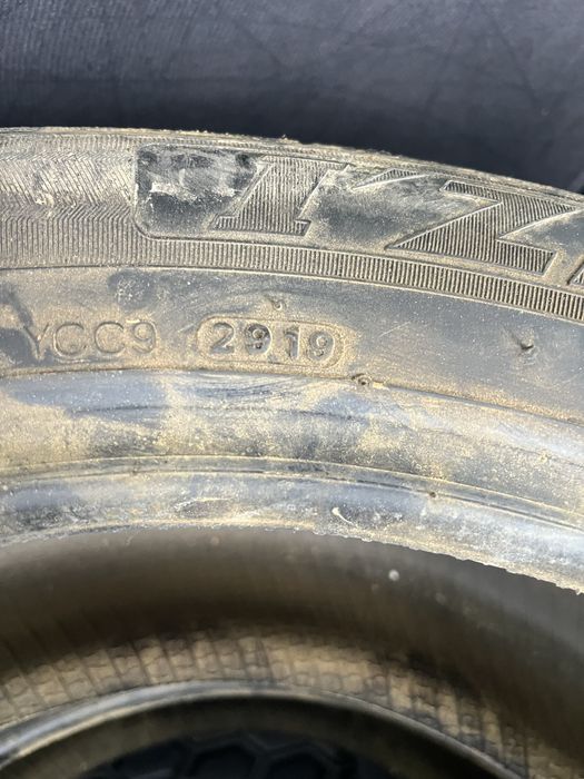 Резина зима 215/55/17