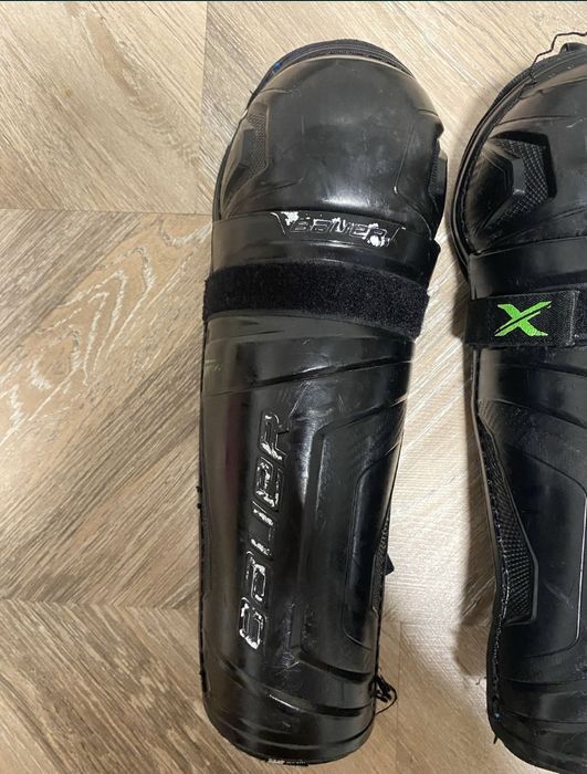 Продам наколенники BAUER