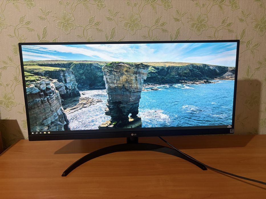Монитор LG на 29 дюймов