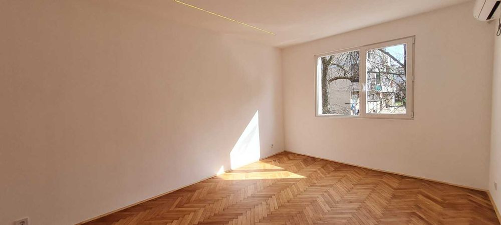 Продава 3-СТАЕН апартамент гр.София, кв.Надежда 2