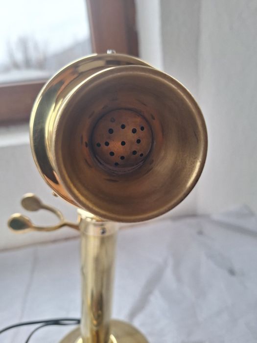 Ретро телефон бронзов