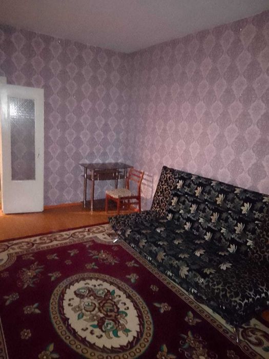 Сдаётся в аренду 2 комнатная  квартира в мкр  «Восток» на  3 этаже