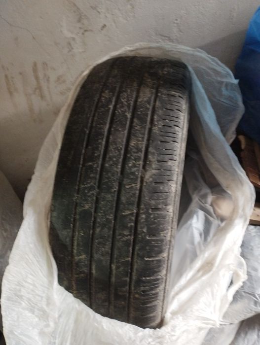 Шины на R17 продам 35000