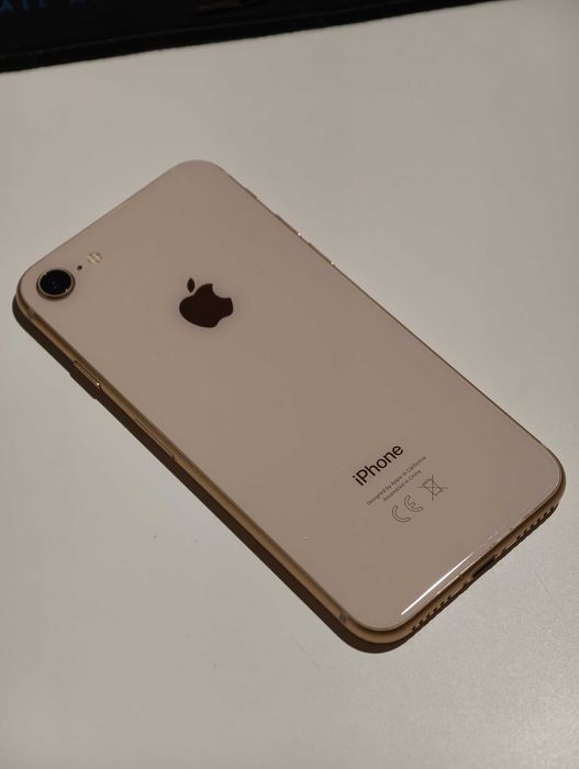iPhone 8 64GB Gold