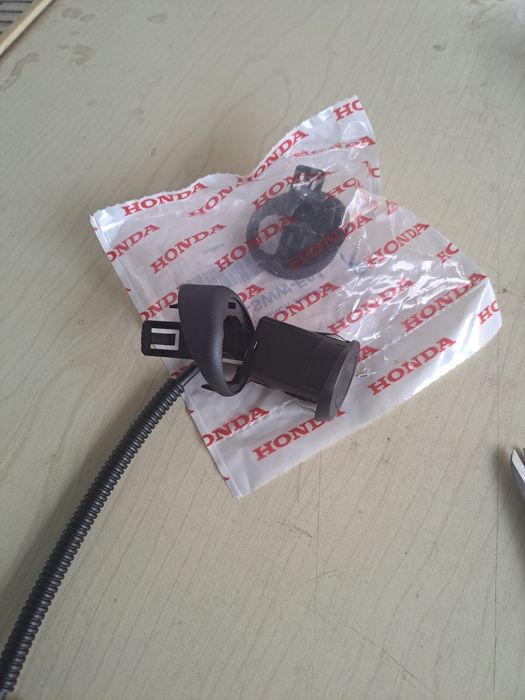 Подложка- втулка  за заден среден парктроник на Honda CRV 3