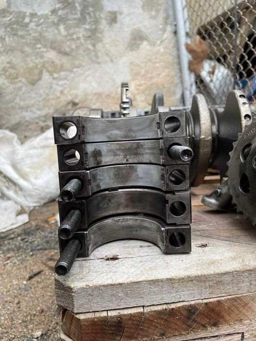 Пасат5 131 коня .Глава биели коленов вал и маслена помпа.