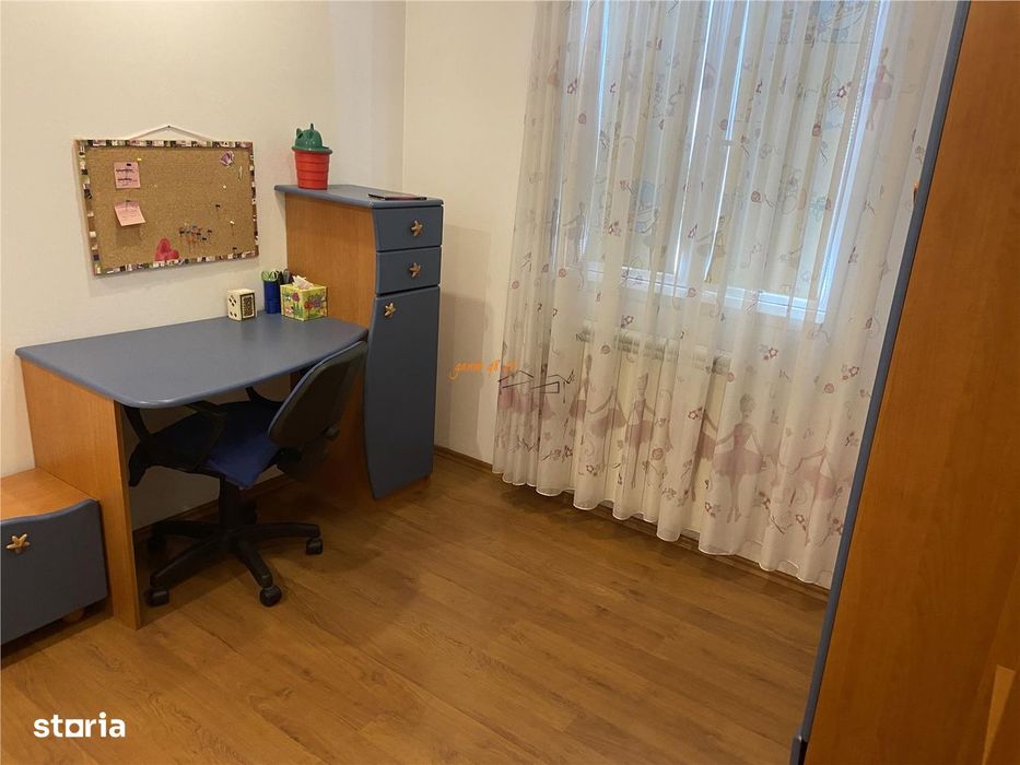 Apartament 4 camere Focsani , zona b- dul Independentei , suprafata ge