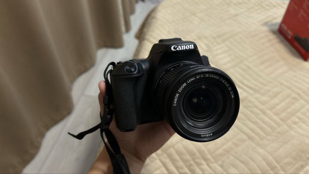 Фотоаппарат Canon eos 250d