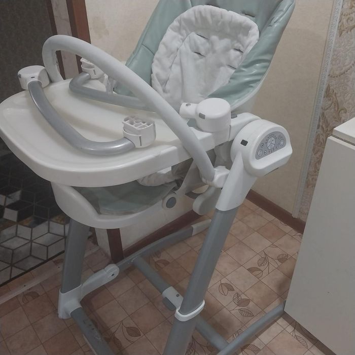 Продам детский столик