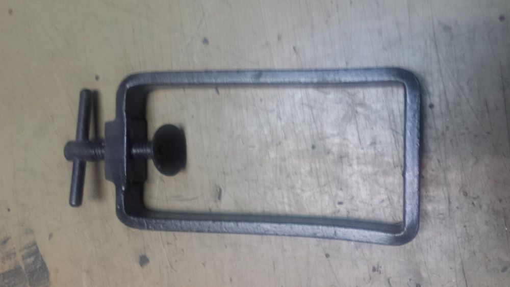 Скоба стяга О форма