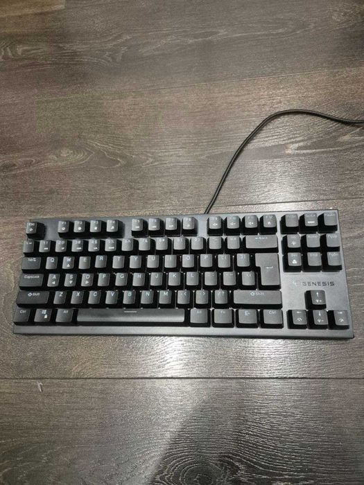 Механична клавиатура Genesis Thor 303 TKL – нова, неупотребявана