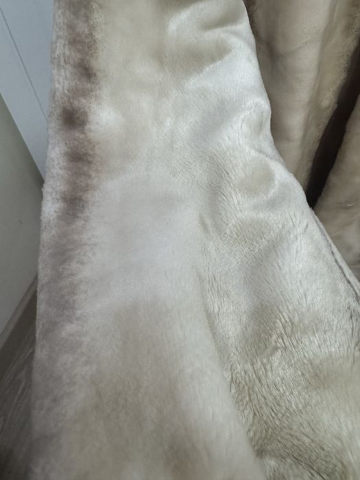 Шубка- эко светлая