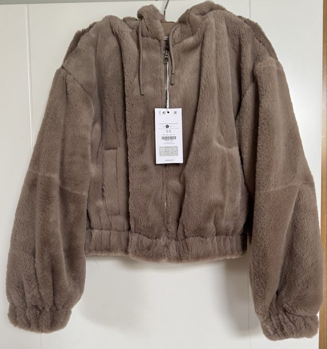 Jacheta Bershka, iarna, fete, S, nou