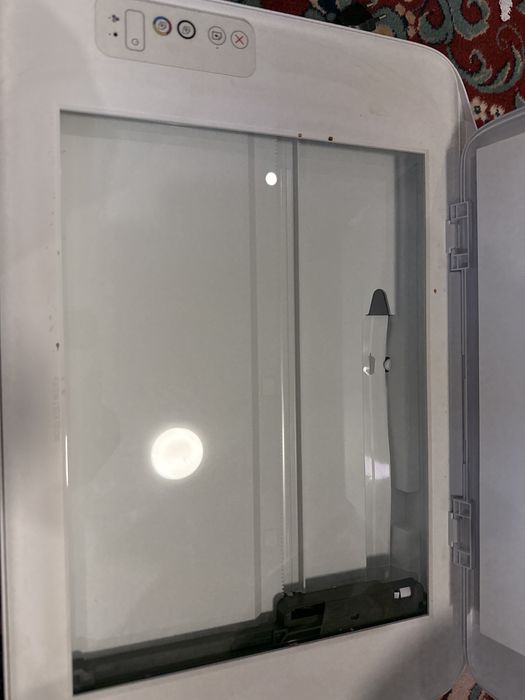 Продавам принтер hp