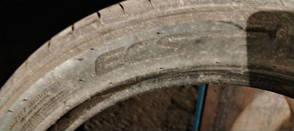 Продам летный шины