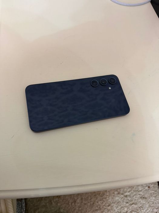 Продаётся телефон