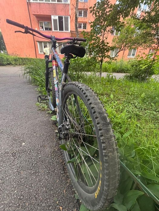 Vând bicicletă Mountain bike
