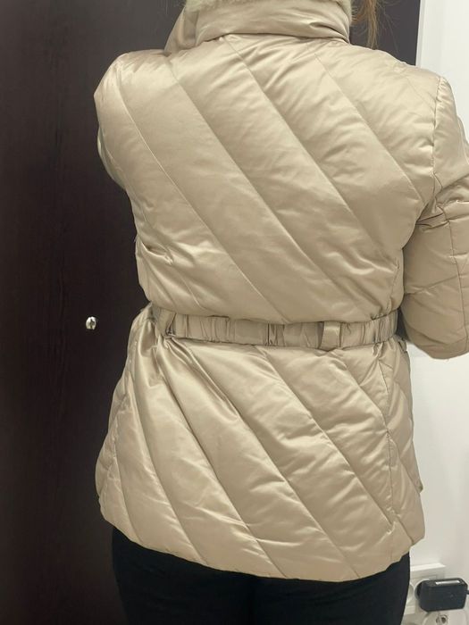 Куртка . женский