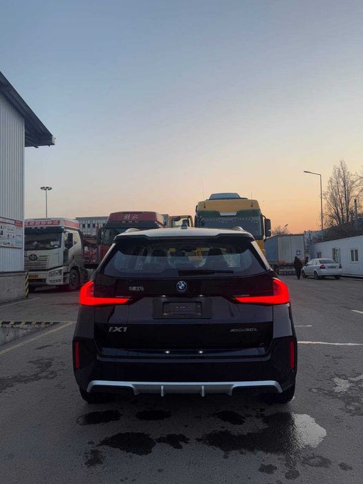 BMW IX1 30L Скидка