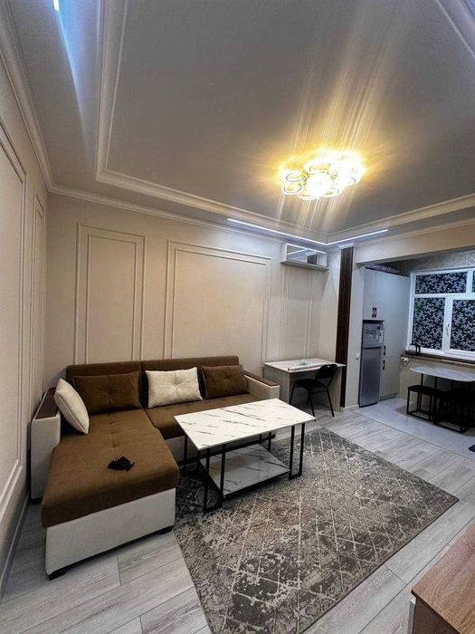 квартира сотилади чилонзор 2 кв 2/2/4 метро мирза улугбек