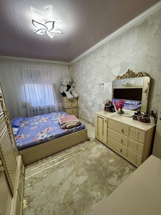 Продам спальный гарнитур
