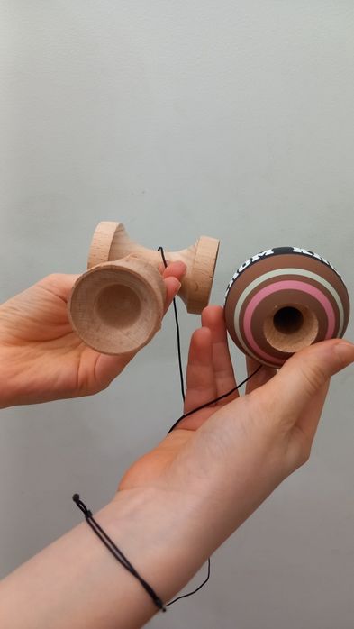 Kendama KROM strogo neapolitan