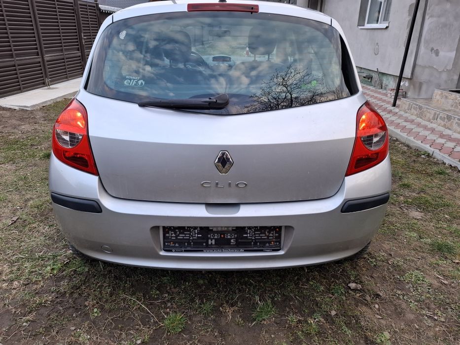 Renault Clio 1.2 benzina 75CP