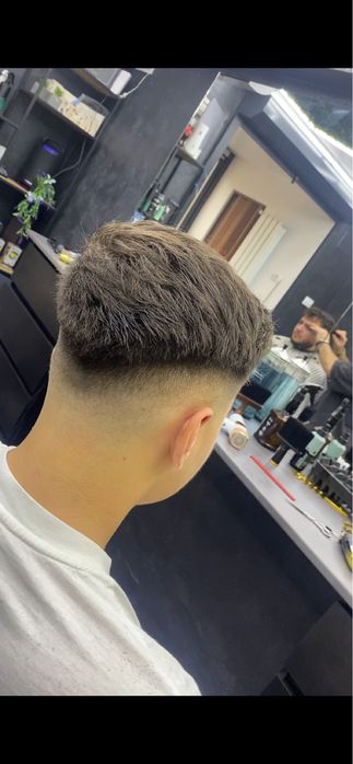 Ofer servicii de tuns barbatesc de calitate