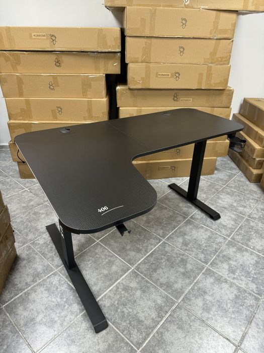 Продам компьютерный стол