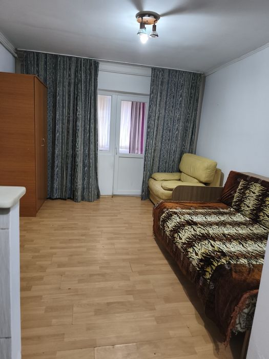 Ofer spre vânzare garsonieră,Mioveni, liberă