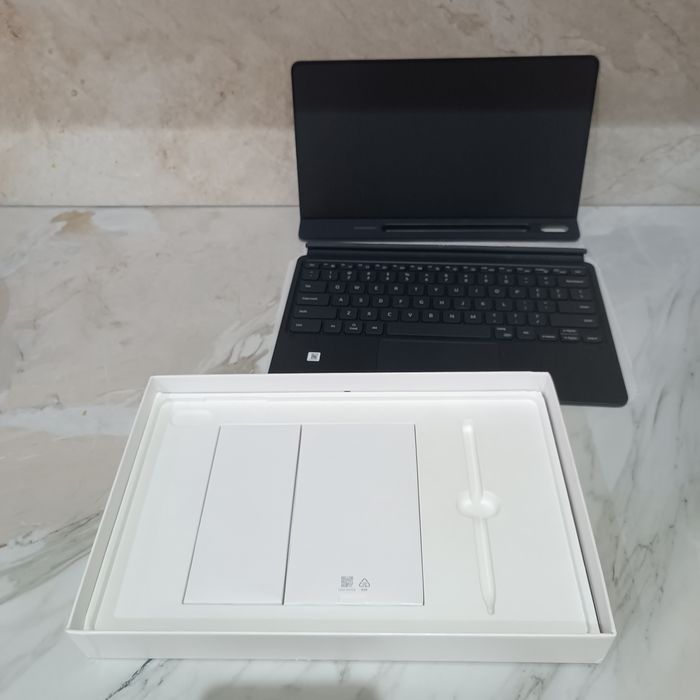 Клавиаиура Galaxy Tab S8, ручка, подставка, абсолютно новыеа