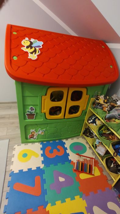 Căsuța de joaca pentru copii