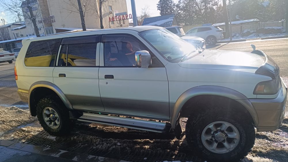 Mitsubishi Challenger