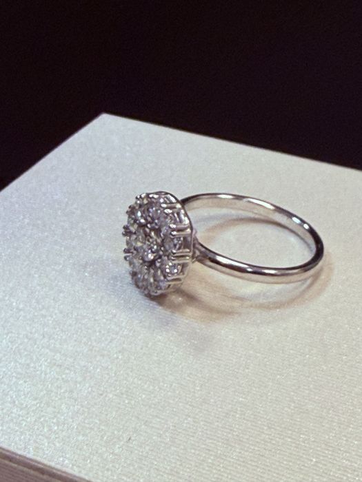 Дамски пръстн бяло злато и брилянти