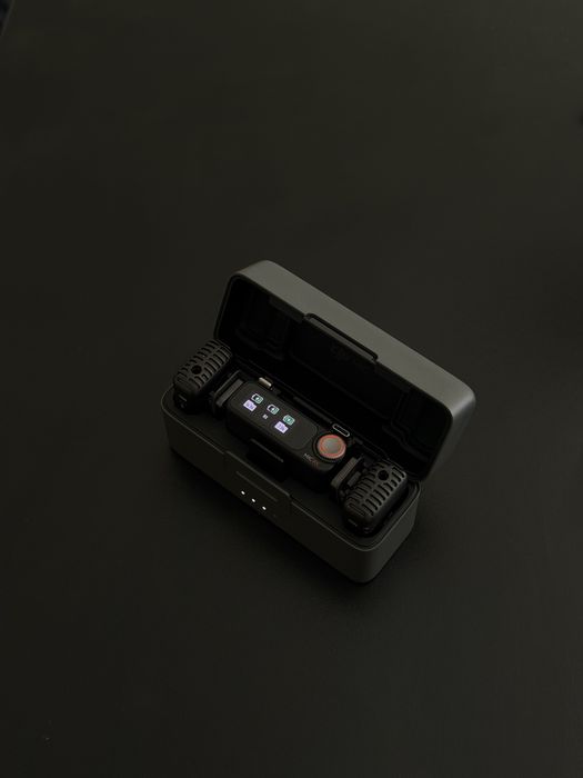 DJI Mic 2 Combo ca nou, 2 TX + RX, lavalieră RODE, căști JBL