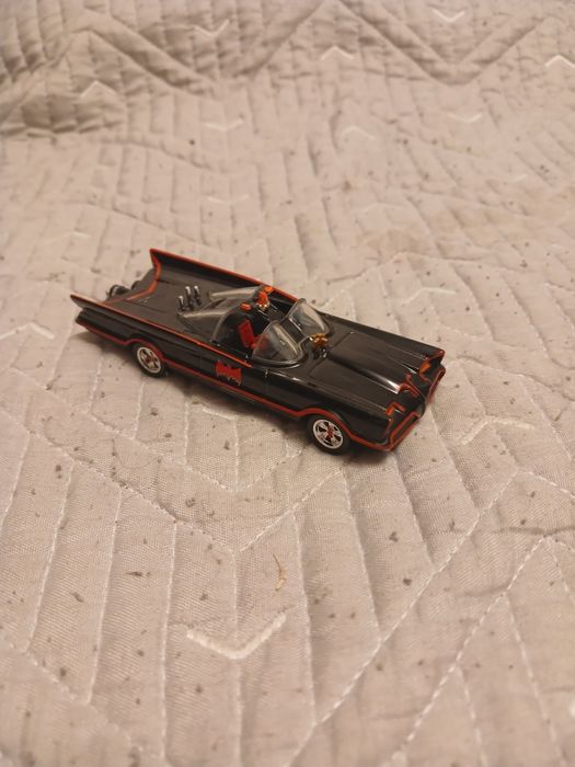 Хот вилс с кейсом , все оригинал