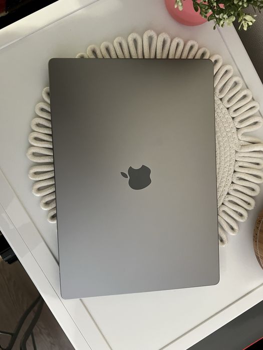 MacBook 16 PRO M1 PRO