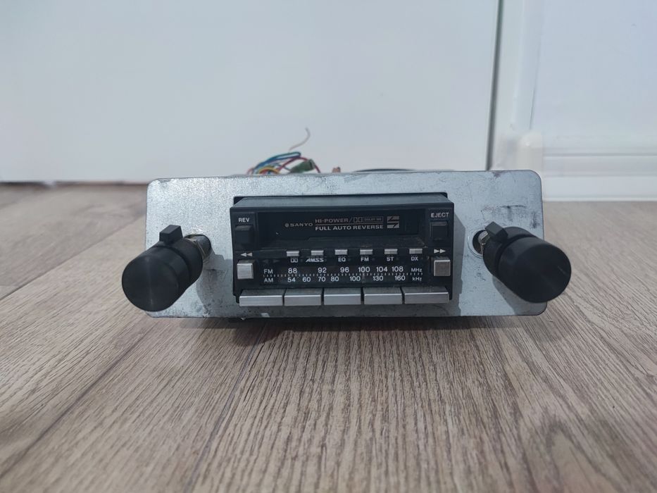 Radio casetofon auto Sanyo FT C70 vintage clasic 1990