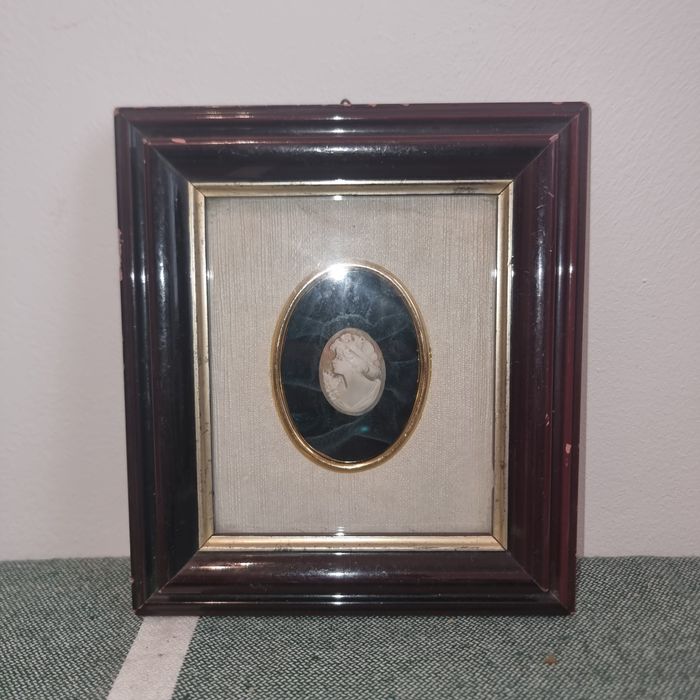 Cameo vintage autentic din fildeș sculptat manual