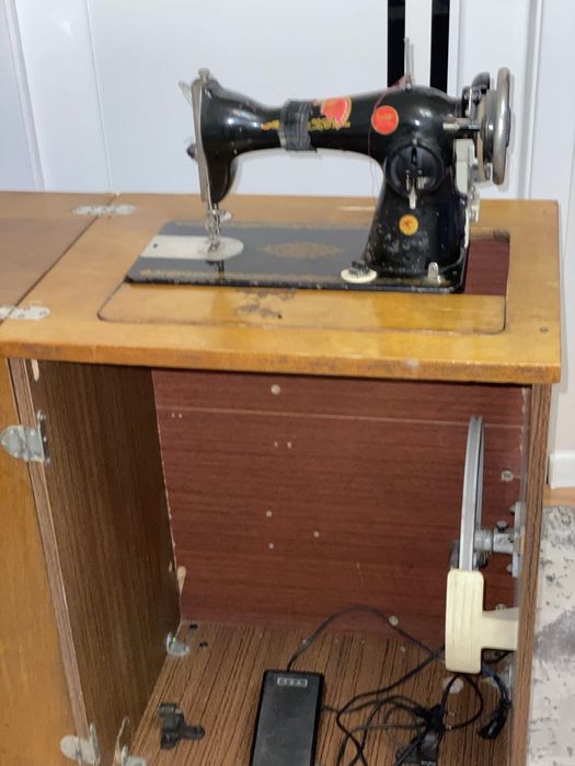Швейная машинка в хорошем состоянии