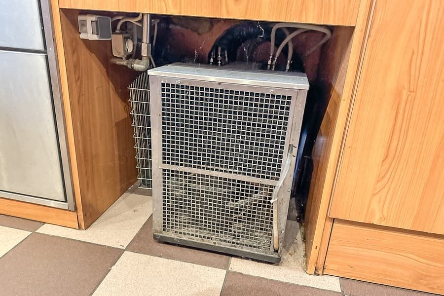 Bar complet cu agregat de răcire