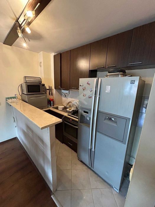 Продава се Тристаен апартамент в Бургас, Лазур - 99 кв.м за 2283 €/кв.м - Снимка #2