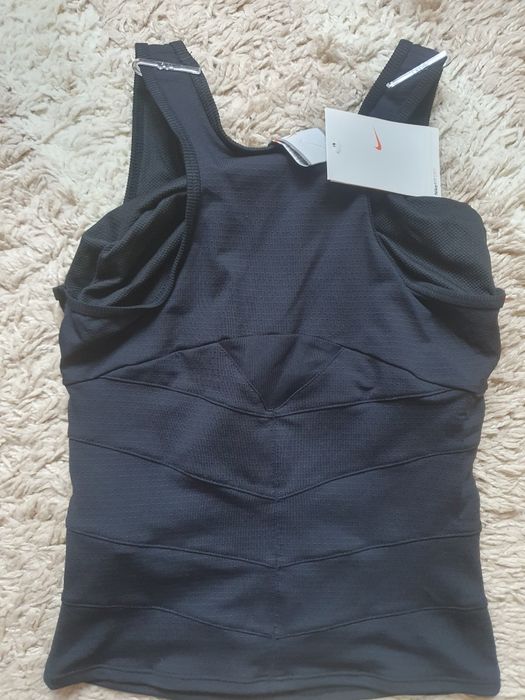 Nike XS потник оригинален с етикет , черен