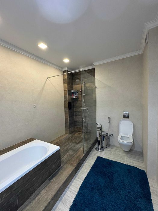 Продам 4-х комн квартиру