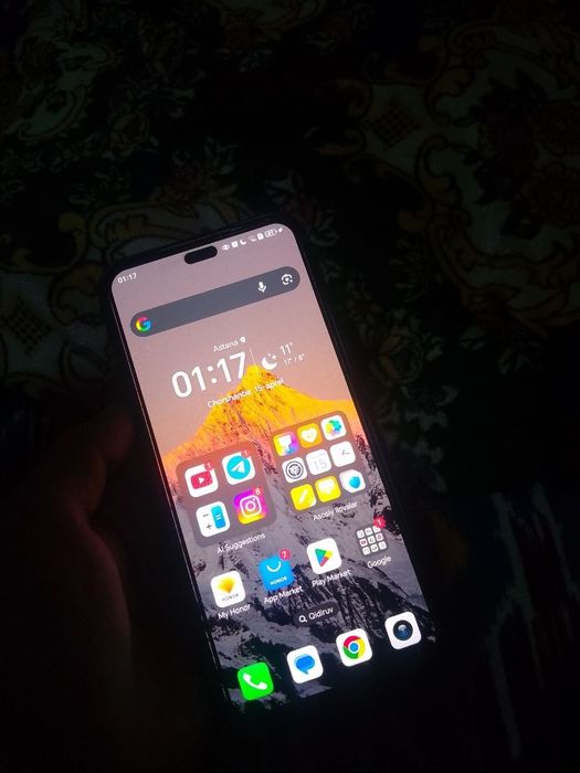 Xonor 8 telefoni sotiladi