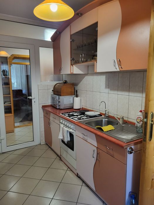 Apartament cu 3 camere